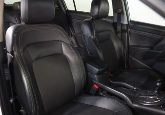 Подержанный автомобиль Kia Sportage 2011 года (18 фото)