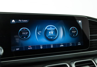 Подержанный автомобиль Mercedes-Benz GLE 2021 года (17 фото)