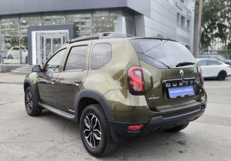 Подержанный автомобиль Renault Duster 2018 года (6 фото)