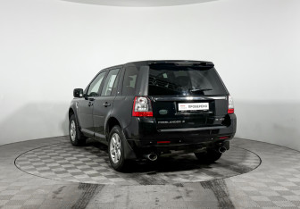 Подержанный автомобиль Land Rover Freelander 2012 года (7 фото)