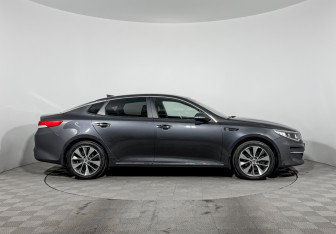 Подержанный автомобиль Kia Optima Sedan 2017 года (4 фото)