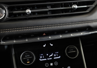 Подержанный автомобиль Chery Tiggo 8 2021 года (2 фото)