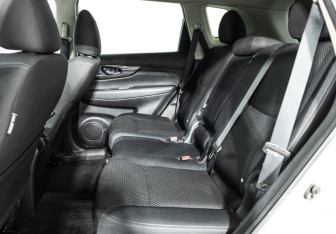 Подержанный автомобиль Nissan X-Trail 2021 года (10 фото)