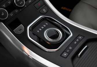 Подержанный автомобиль Land Rover Range Rover Evoque 2012 года (11 фото)