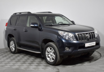 Подержанный автомобиль Toyota Land Cruiser Prado 2013 года (3 фото)