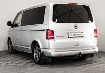 Подержанный автомобиль Volkswagen Multivan 2010 года (7 фото)