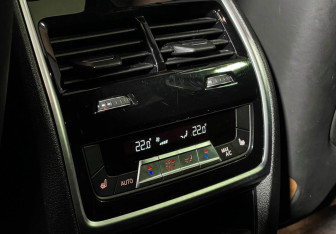 Подержанный автомобиль BMW X6 M 2020 года (16 фото)