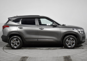 Подержанный автомобиль Kia Seltos 2021 года (4 фото)