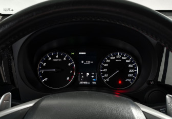 Подержанный автомобиль Mitsubishi Outlander 2013 года (17 фото)