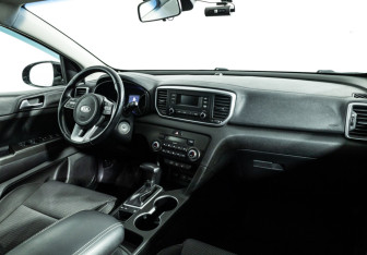 Подержанный автомобиль Kia Sportage 2018 года (9 фото)