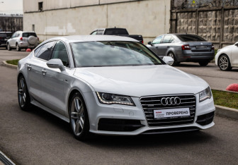 Подержанный автомобиль Audi A7 2011 года (5 фото)