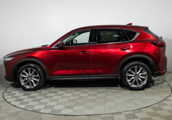 Подержанный автомобиль Mazda CX-5 2021 года (8 фото)