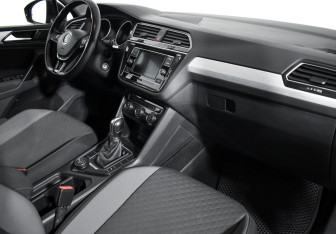 Подержанный автомобиль Volkswagen Tiguan 2018 года (12 фото)