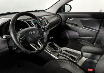 Подержанный автомобиль Kia Sportage 2015 года (9 фото)