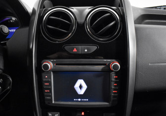Подержанный автомобиль Renault Duster 2016 года (14 фото)