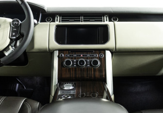 Подержанный автомобиль Land Rover Range Rover 2015 года (14 фото)