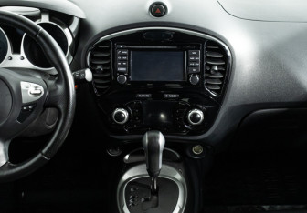 Подержанный автомобиль Nissan Juke 2015 года (14 фото)