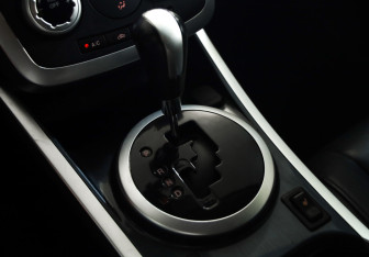 Подержанный автомобиль Mazda CX-7 2007 года (17 фото)