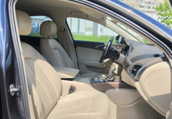 Подержанный автомобиль Audi A6 Sedan 2015 года (9 фото)