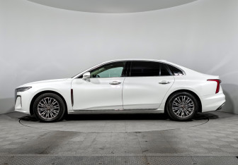 Подержанный автомобиль Hongqi H5 2023 года (8 фото)
