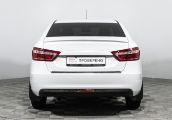 Подержанный автомобиль LADA (ВАЗ) Vesta Sedan 2018 года (6 фото)