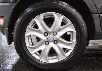 Подержанный автомобиль Ford EcoSport 2015 года (9 фото)