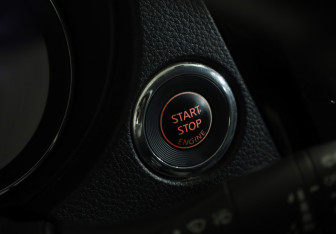 Подержанный автомобиль Nissan X-Trail 2017 года (16 фото)