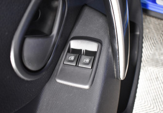 Подержанный автомобиль Renault Sandero 2020 года (15 фото)