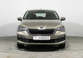Подержанный автомобиль Skoda Rapid Liftback 2021 года (2 фото)