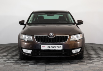 Подержанный автомобиль Skoda Octavia Liftback 2016 года (2 фото)
