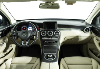 Подержанный автомобиль Mercedes-Benz GLC Coupe 2019 года (13 фото)