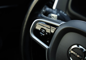 Подержанный автомобиль Volvo XC90 2020 года (16 фото)