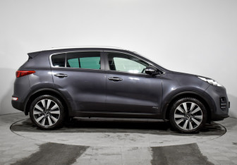 Подержанный автомобиль Kia Sportage 2018 года (4 фото)