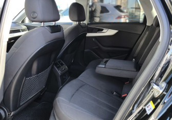 Подержанный автомобиль Audi A4 Wagon 2019 года (14 фото)
