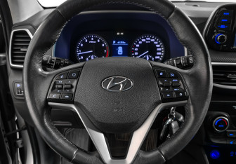 Подержанный автомобиль Hyundai Tucson 2018 года (16 фото)