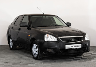 Подержанный автомобиль LADA (ВАЗ) Priora Hatchback 2013 года (3 фото)