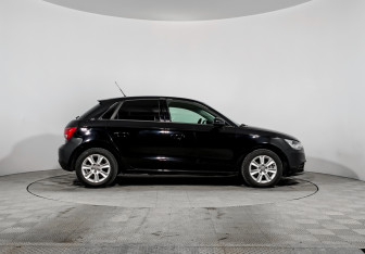 Подержанный автомобиль Audi A1 2014 года (4 фото)