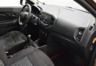 Подержанный автомобиль LADA (ВАЗ) XRAY 2018 года (12 фото)