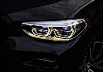 Подержанный автомобиль BMW X4 2021 года (3 фото)