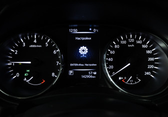 Подержанный автомобиль Nissan X-Trail 2018 года (12 фото)