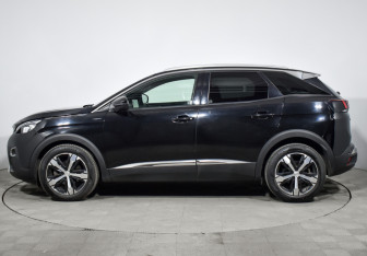 Подержанный автомобиль Peugeot 3008 2019 года (8 фото)