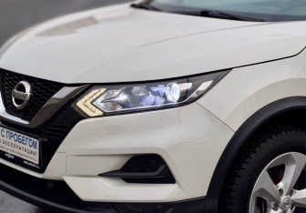 Подержанный автомобиль Nissan Qashqai 2019 года (8 фото)