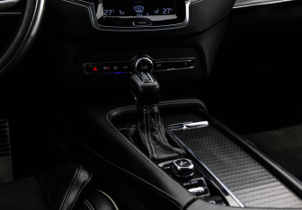 Подержанный автомобиль Volvo XC90 2016 года (16 фото)