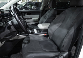 Подержанный автомобиль Cadillac Escalade Suv 2016 года (16 фото)