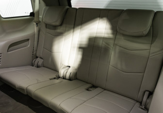 Подержанный автомобиль Cadillac Escalade Suv 2016 года (27 фото)