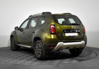 Подержанный автомобиль Renault Duster 2020 года (7 фото)
