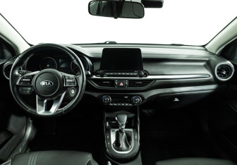 Подержанный автомобиль Kia Cerato Sedan 2020 года (13 фото)