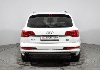 Подержанный автомобиль Audi Q7 2011 года (6 фото)