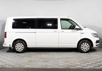 Подержанный автомобиль Volkswagen Caravelle 2019 года (4 фото)
