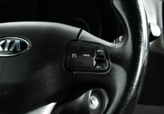 Подержанный автомобиль Kia Sportage 2012 года (18 фото)